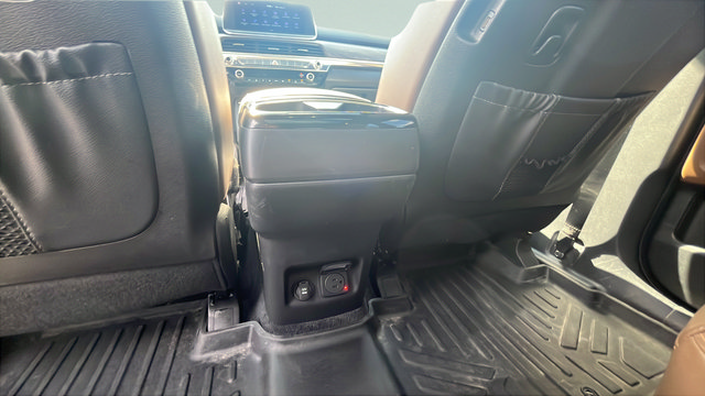Used 2022 Kia Telluride SX w/ SX Prestige Package AWD/4WD image 23