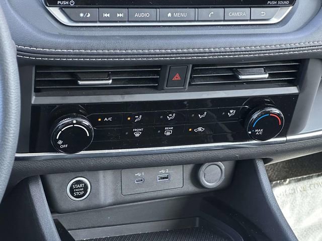 Used 2023 Nissan Rogue S AWD/4WD image 17