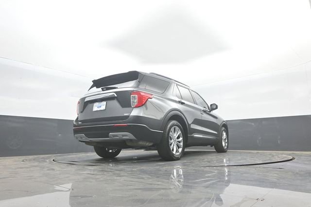Certified 2020 Ford Explorer XLT w/ Equipment Group 202A AWD/4WD image 38