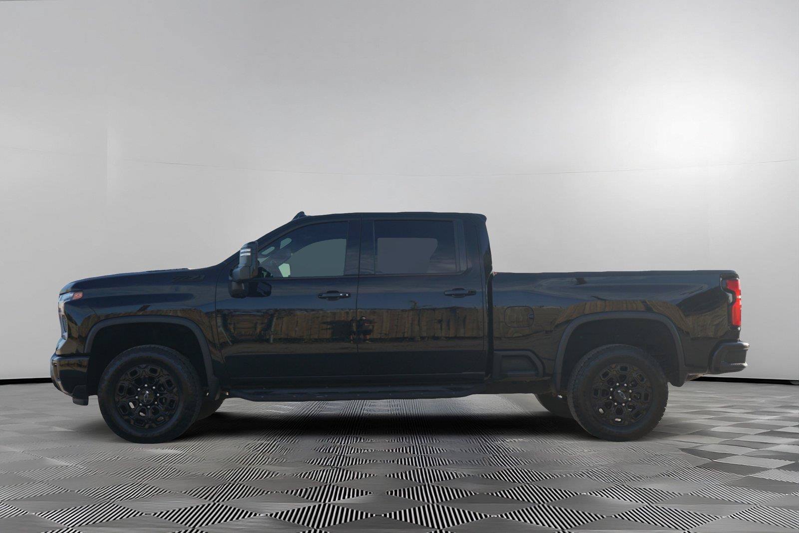 Used 2024 Chevrolet Silverado 2500 LTZ w/ LTZ Plus Package AWD/4WD image 7