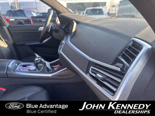 Used 2022 BMW X7 xDrive40i w/ Executive Package image 26