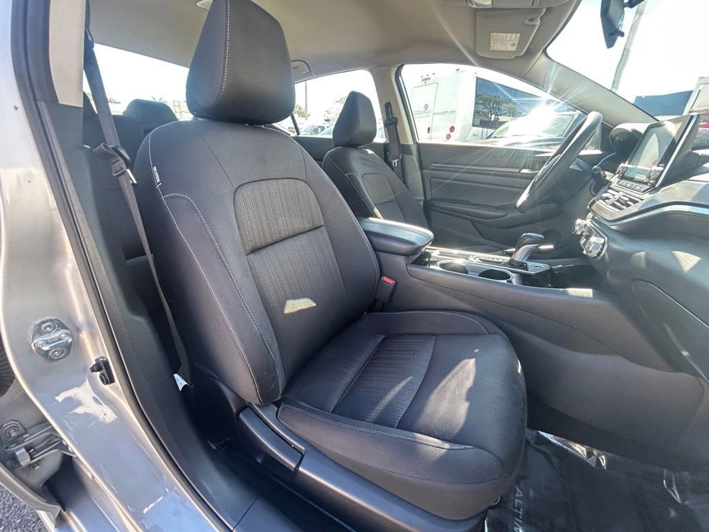 Used 2024 Nissan Altima 2.5 SV image 28