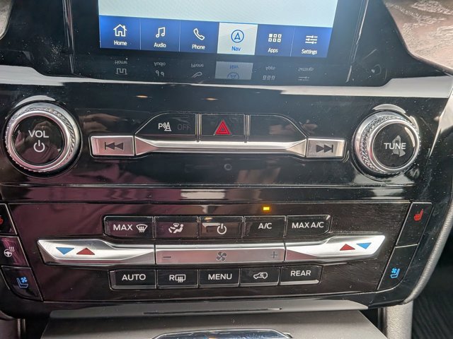 Certified 2024 Ford Explorer Platinum w/ Technology Package image 25