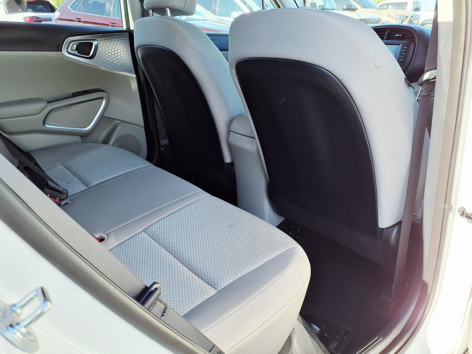 Used 2025 Kia Soul LX FWD image 13
