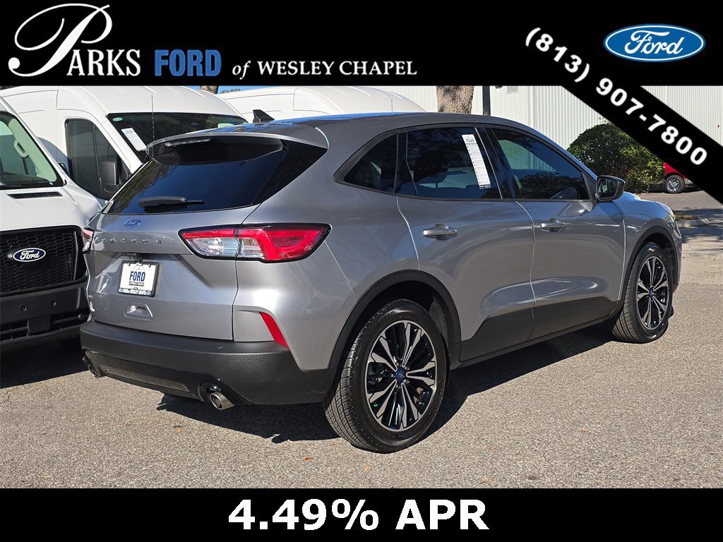 Certified 2022 Ford Escape SE w/ SE Sport Appearance Package image 3
