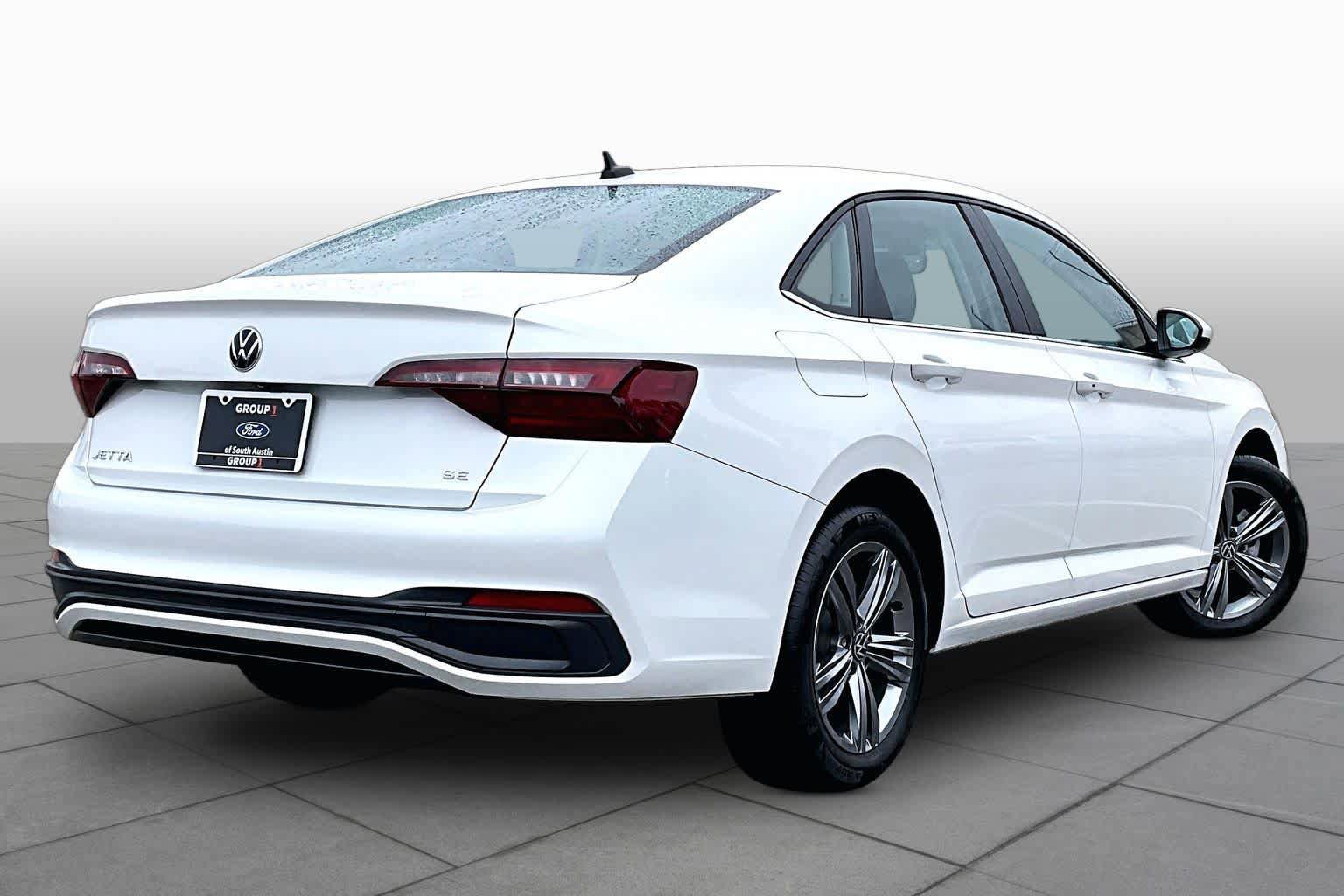 Used 2023 Volkswagen Jetta SE FWD image 12