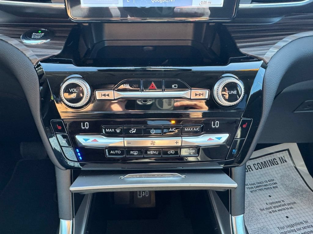 Certified 2021 Ford Explorer Limited w/ Hybrid Equipment Group 310A AWD/4WD image 21
