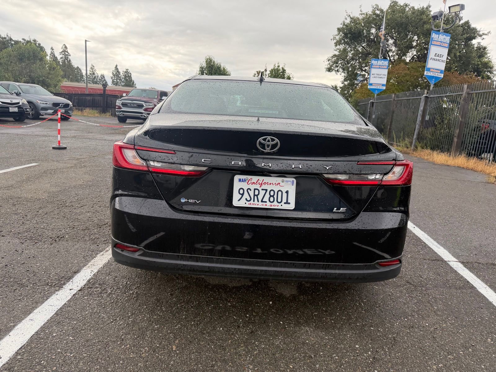 Used 2025 Toyota Camry LE FWD image 4