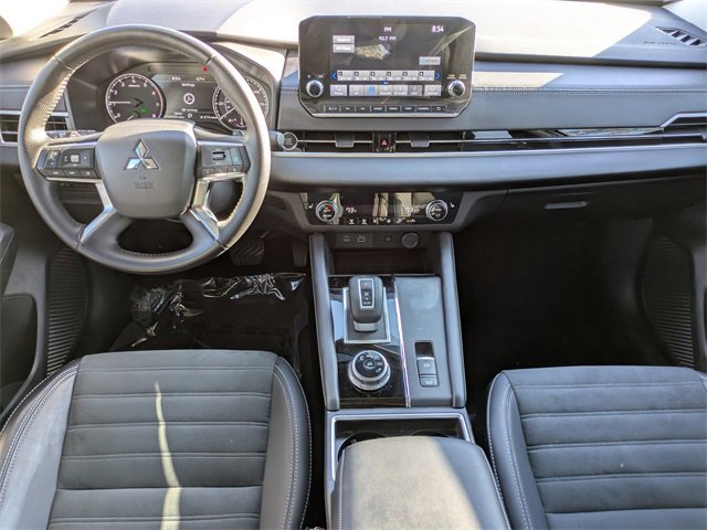 Used 2024 Mitsubishi Outlander SE image 15