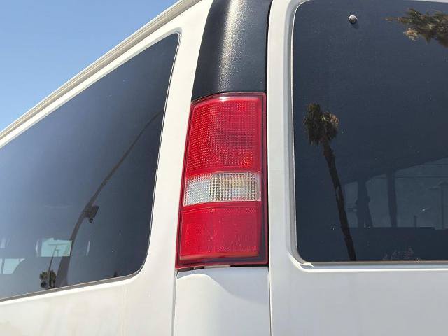 Used 2020 Chevrolet Express 3500 LT w/ LT Preferred Equipment Group RWD image 8