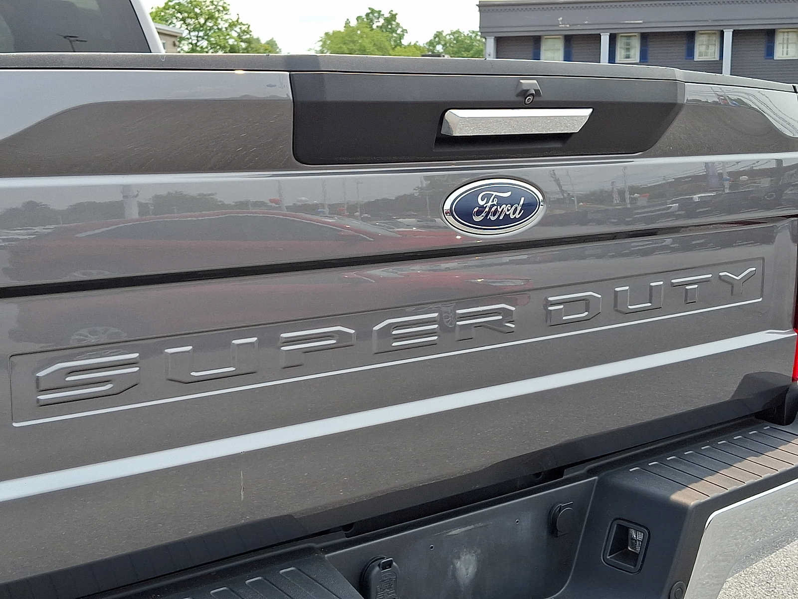 Certified 2022 Ford F250 XLT w/ XLT Premium Package AWD/4WD image 31