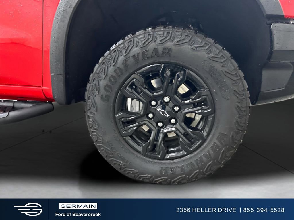 Used 2025 Chevrolet Silverado 1500 ZR2 w/ Technology Package image 10