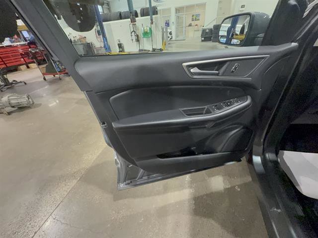 Certified 2022 Ford Edge SEL w/ Convenience Package AWD/4WD image 11
