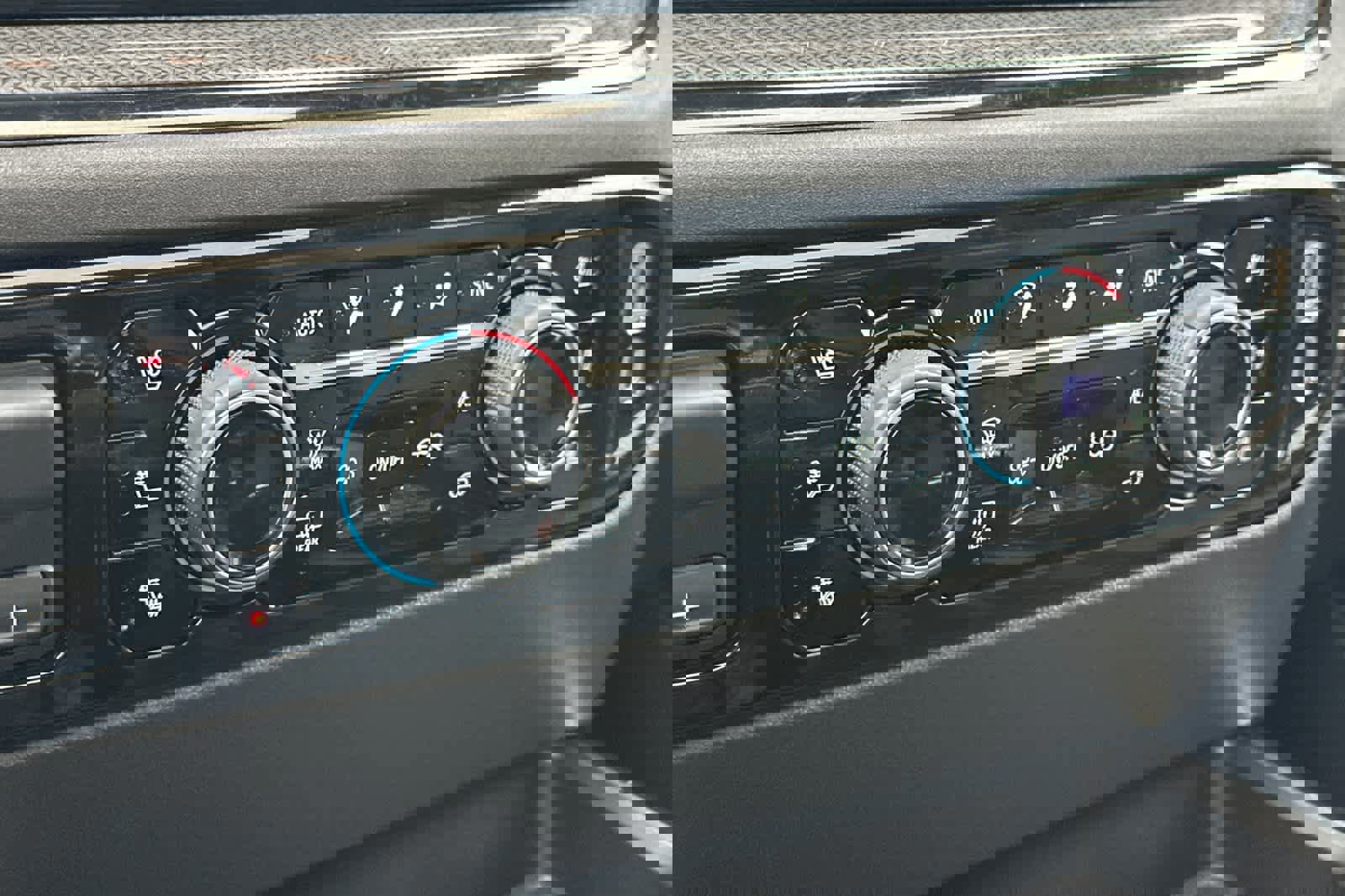 Used 2023 Chevrolet Silverado 1500 ZR2 w/ Technology Package image 20