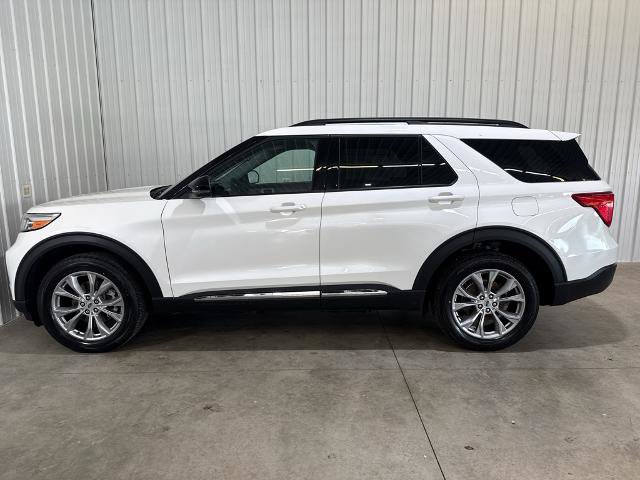 Certified 2023 Ford Explorer XLT w/ Equipment Group 202A AWD/4WD image 7