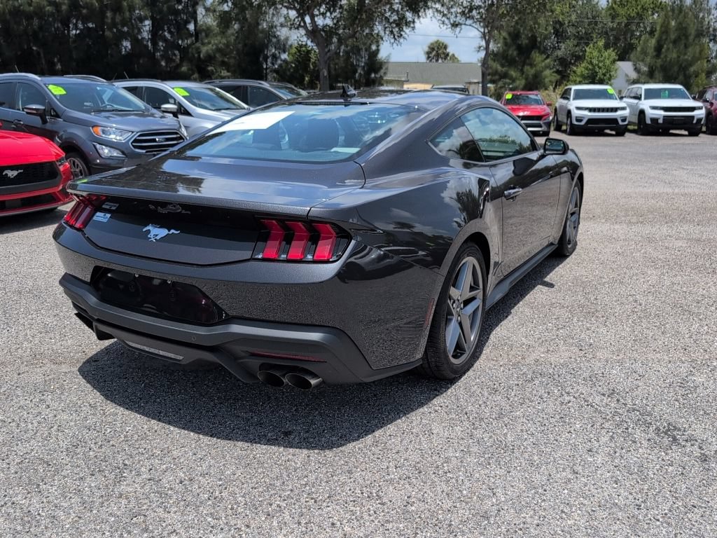 Certified 2024 Ford Mustang Coupe RWD image 3