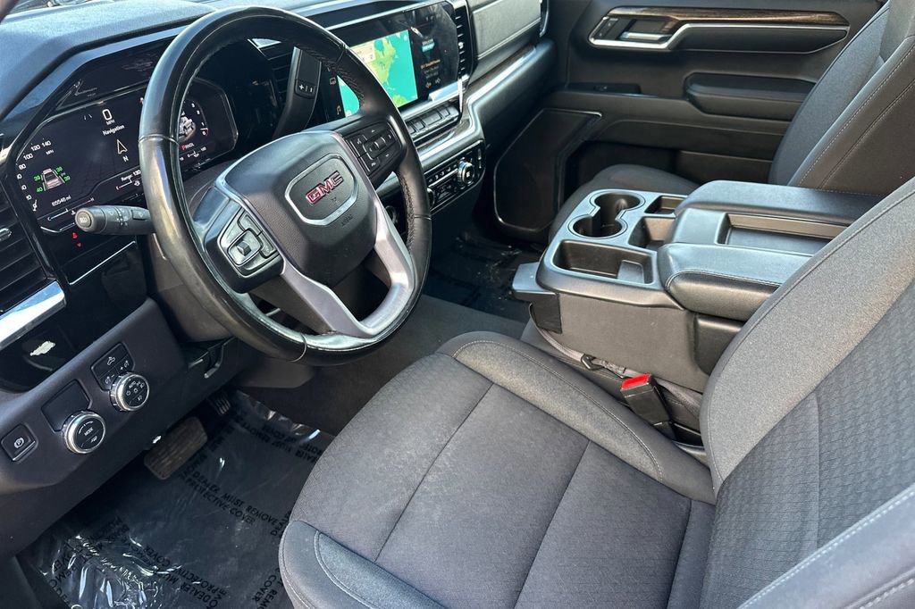 Used 2024 GMC Sierra 1500 Elevation image 12