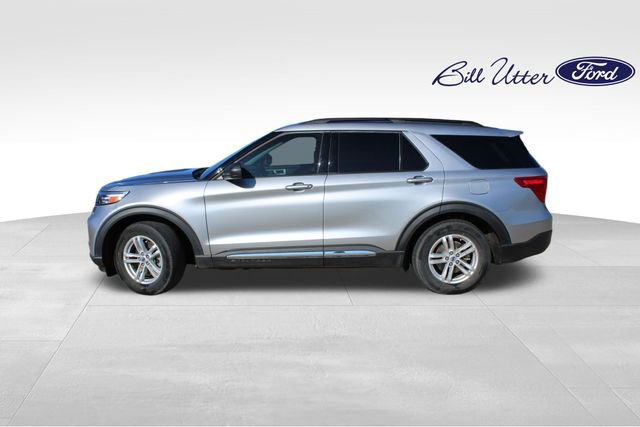 Certified 2024 Ford Explorer XLT image 2