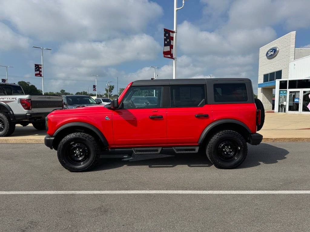 Certified 2023 Ford Bronco Black Diamond AWD/4WD image 4