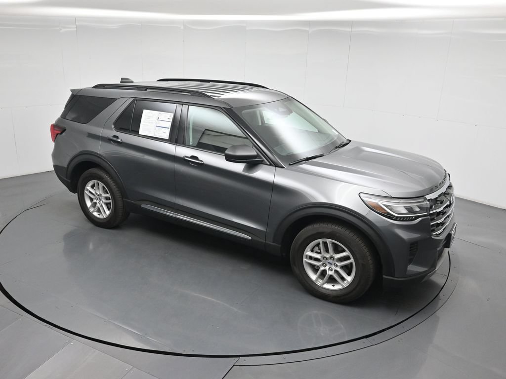 Certified 2025 Ford Explorer Active AWD/4WD image 38