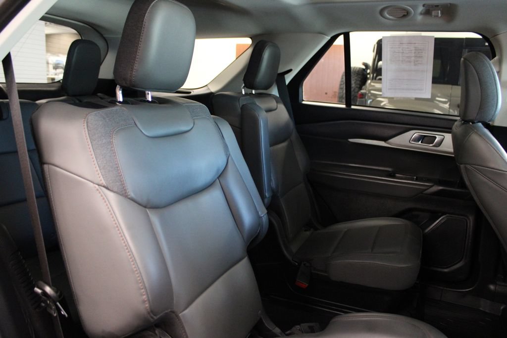 Certified 2025 Ford Explorer Active w/ Active Comfort Package AWD/4WD image 43