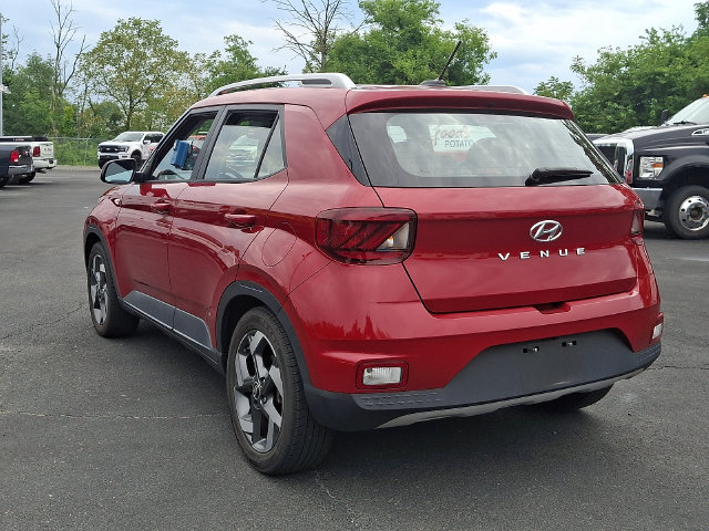 Used 2023 Hyundai Venue FWD image 10