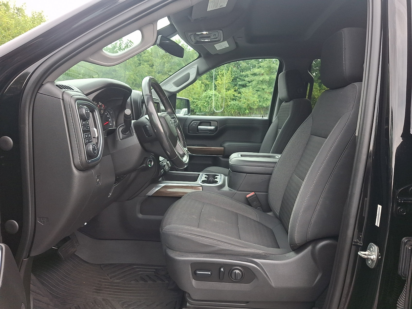 Used 2021 Chevrolet Silverado 1500 LT Trail Boss w/ Convenience Package II AWD/4WD image 14