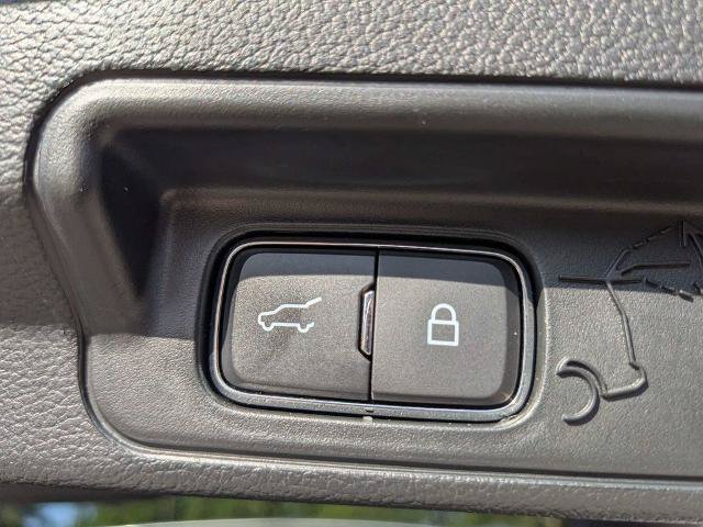 Certified 2024 Ford Explorer Platinum w/ Technology Package AWD/4WD image 14