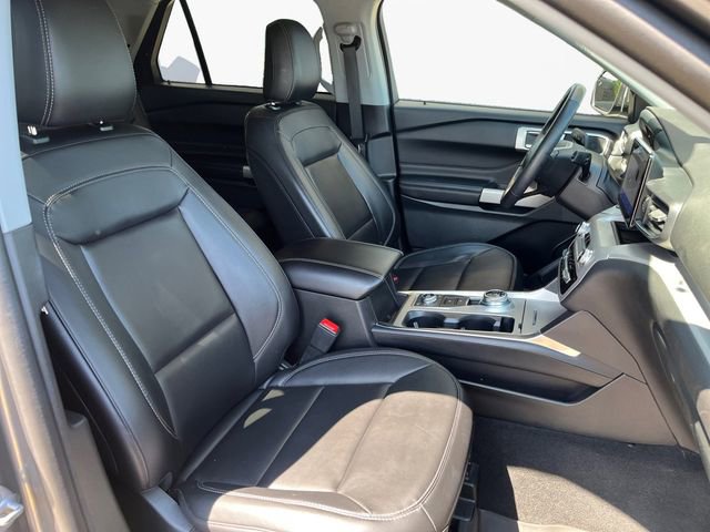 Certified 2023 Ford Explorer XLT w/ Equipment Group 202A AWD/4WD image 15