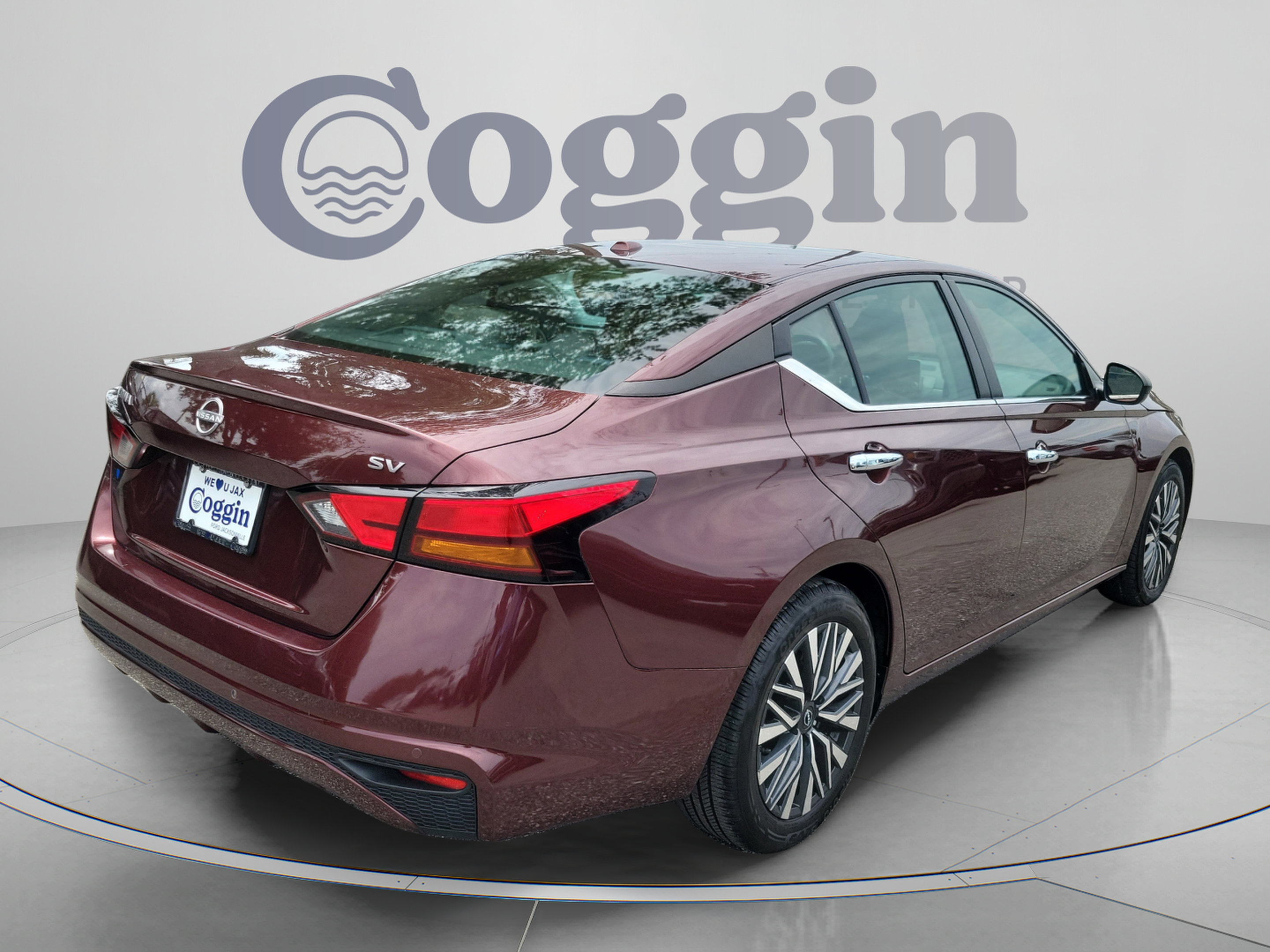 Used 2024 Nissan Altima 2.5 SV FWD image 3
