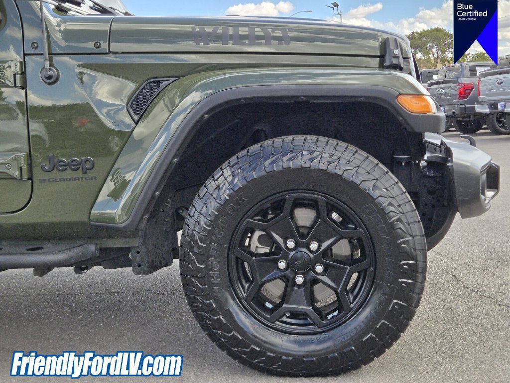 Used 2023 Jeep Gladiator Sport AWD/4WD image 9