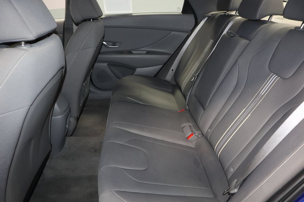 Used 2025 Hyundai Elantra SEL FWD image 23