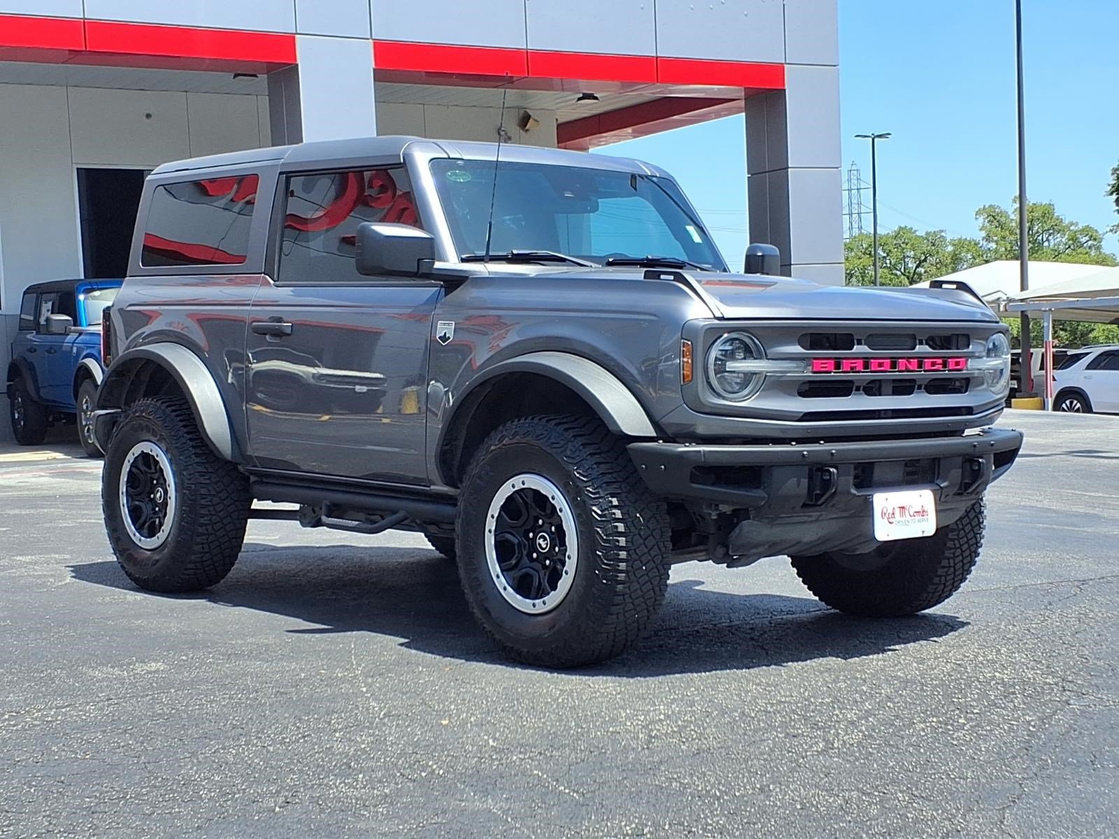 Certified 2022 Ford Bronco Big Bend w/ Sasquatch Package AWD/4WD image 4
