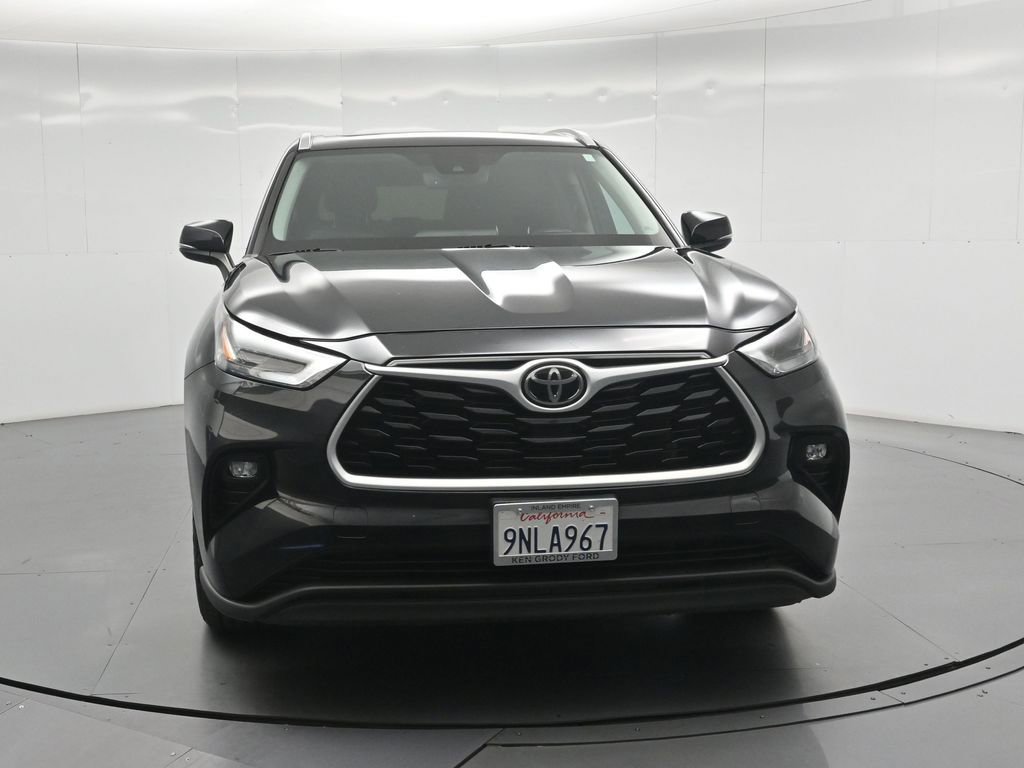 Used 2022 Toyota Highlander XLE FWD image 56