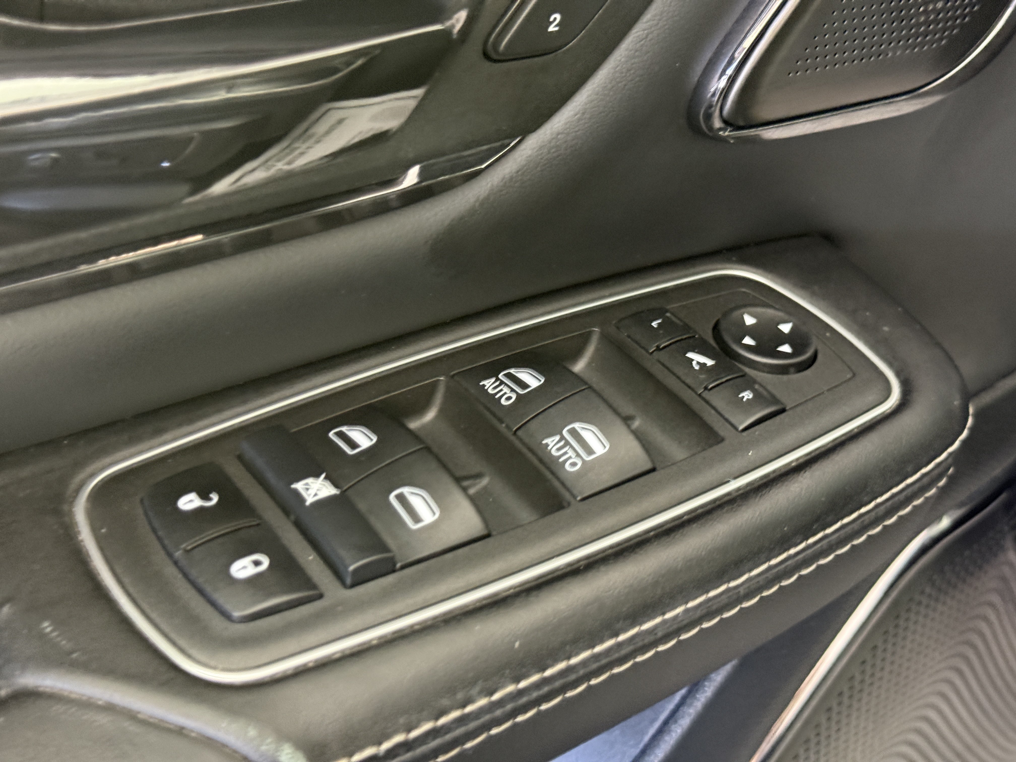 Used 2022 RAM 1500 Limited AWD/4WD image 17