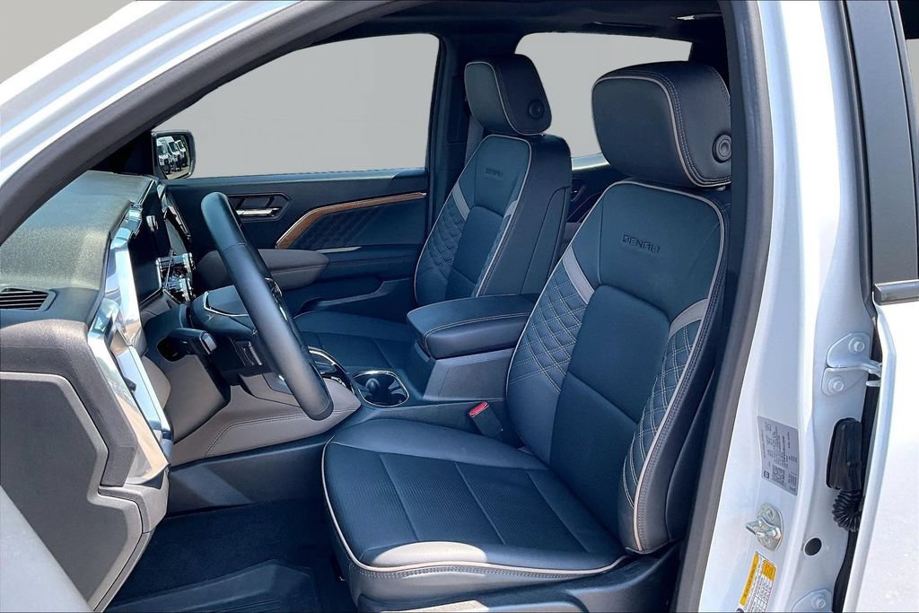 Used 2024 GMC Canyon Denali AWD/4WD image 26