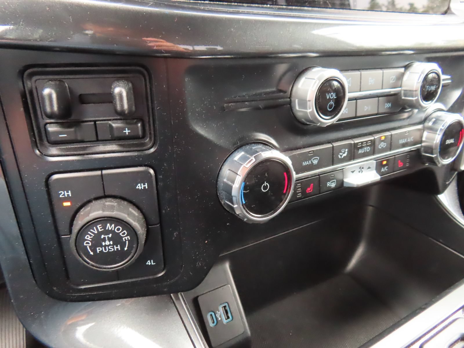 Certified 2023 Ford F150 Tremor w/ Trailer Tow Package AWD/4WD image 26