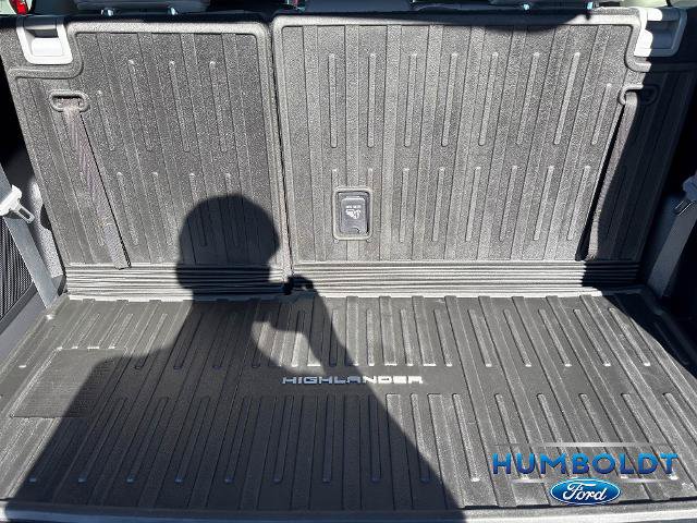 Used 2023 Toyota Highlander Limited AWD/4WD image 30