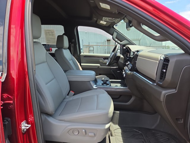 Used 2025 GMC Sierra 2500 SLT w/ SLT Premium Package AWD/4WD image 17