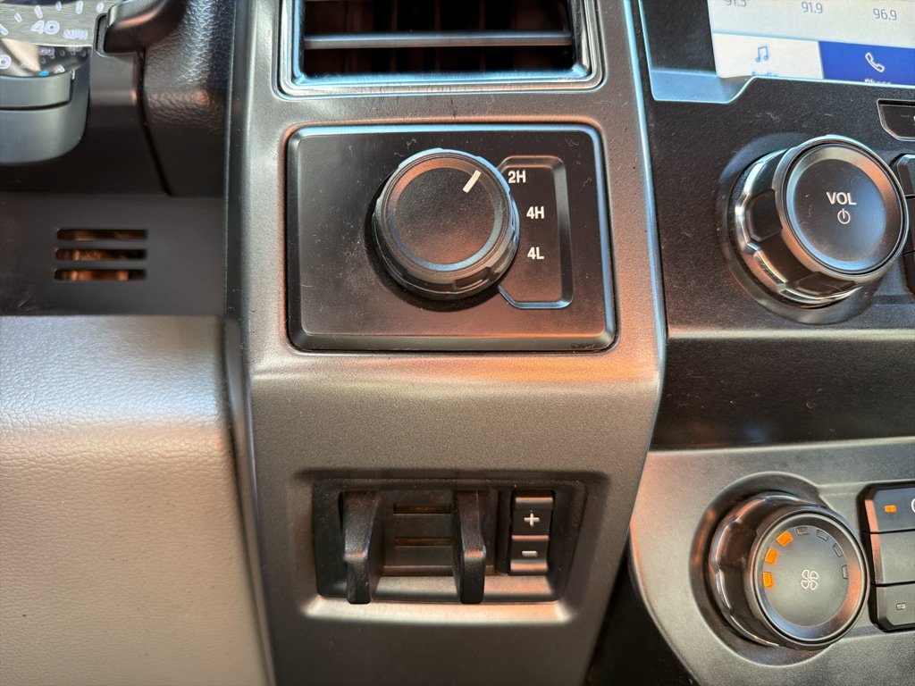 Certified 2020 Ford F250 XLT AWD/4WD image 30