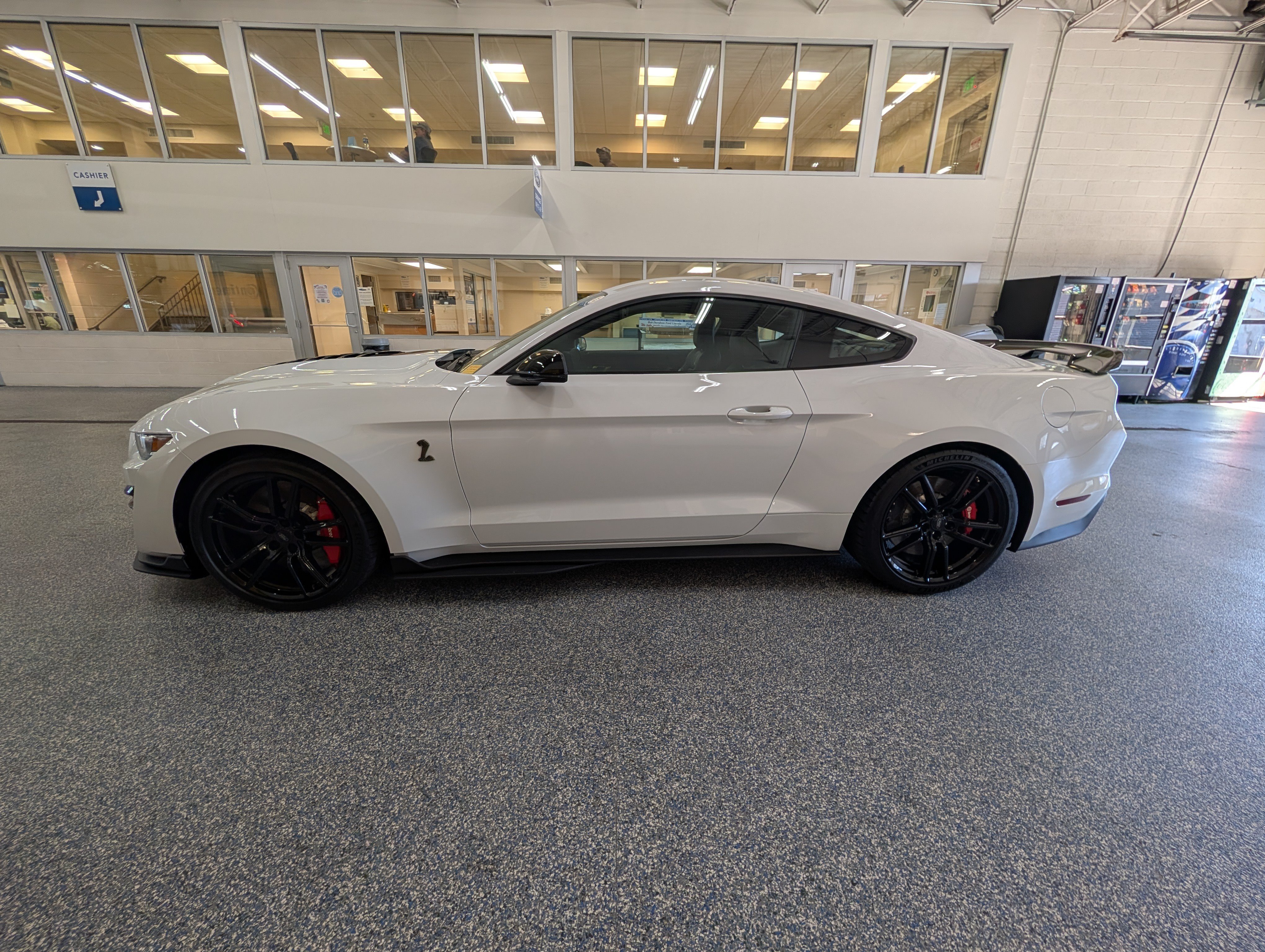 Certified 2020 Ford Mustang Shelby GT500 w/ Technology Package RWD image 3
