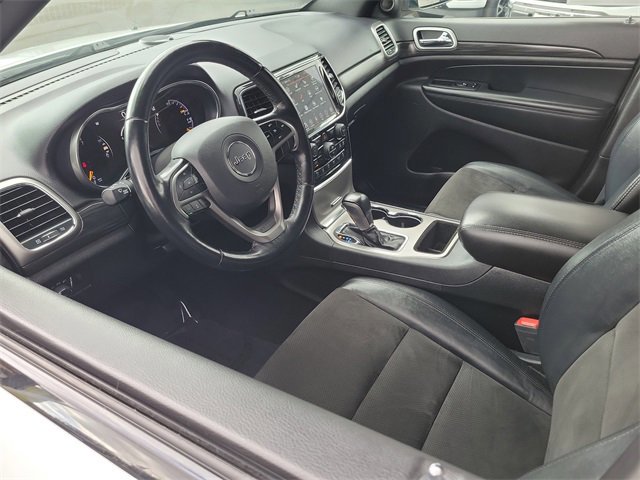 Used 2021 Jeep Grand Cherokee Laredo X image 8