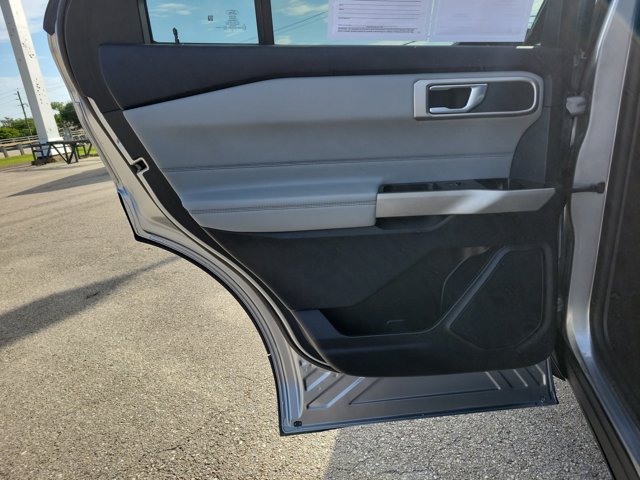 Certified 2022 Ford Explorer XLT w/ Equipment Group 202A RWD image 14