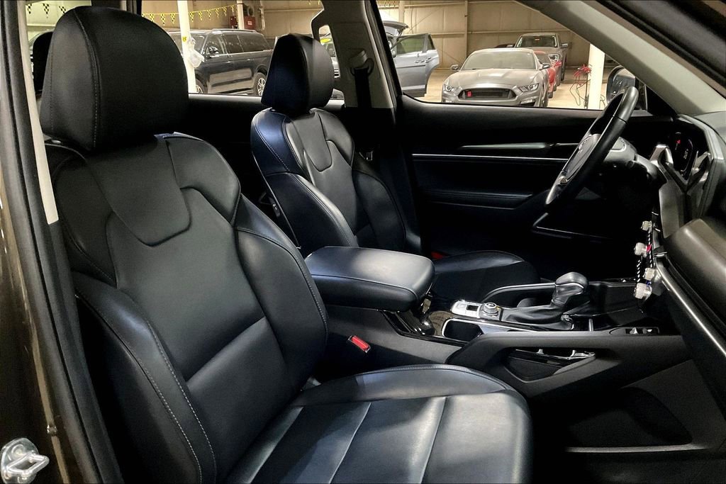Used 2025 Kia Telluride S AWD/4WD image 7