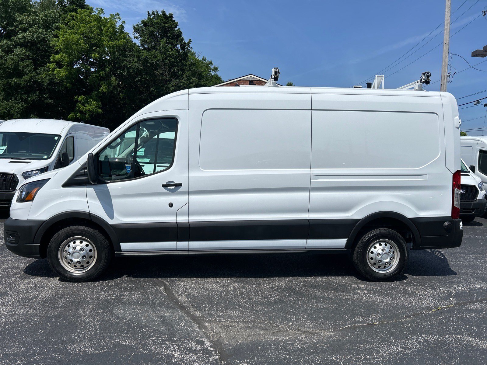 Certified 2024 Ford Transit 250 148 Medium Roof Extended AWD w/ Load Area Protection Package image 4