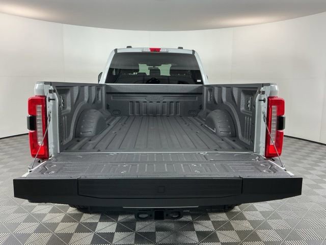 Certified 2025 Ford F350 Lariat w/ Black Appearance Package image 8