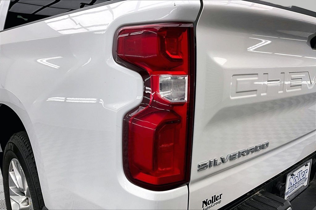 Used 2021 Chevrolet Silverado 1500 LTZ w/ Z71 Off-Road Package AWD/4WD image 31