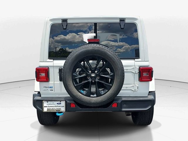 Used 2022 Jeep Wrangler Unlimited Sahara w/ Cold Weather Group AWD/4WD image 4