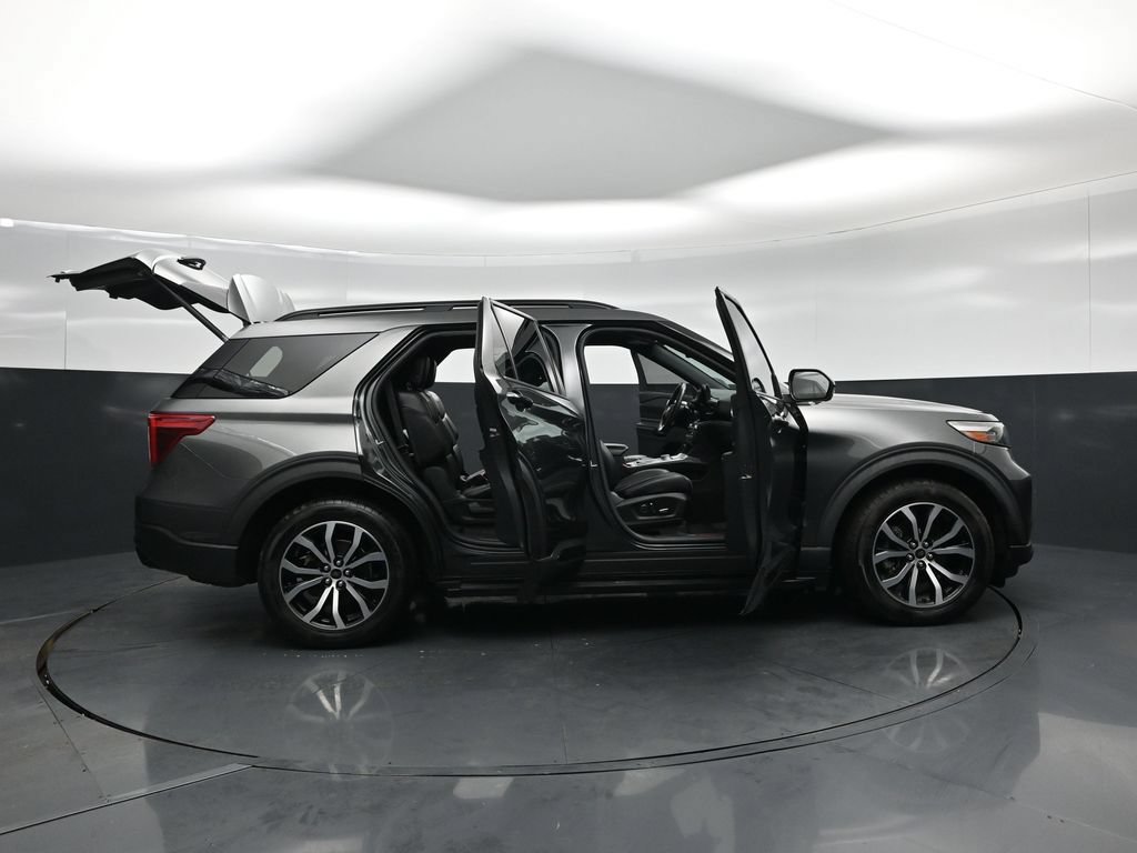 Certified 2020 Ford Explorer ST w/ Premium Technology Package AWD/4WD image 5