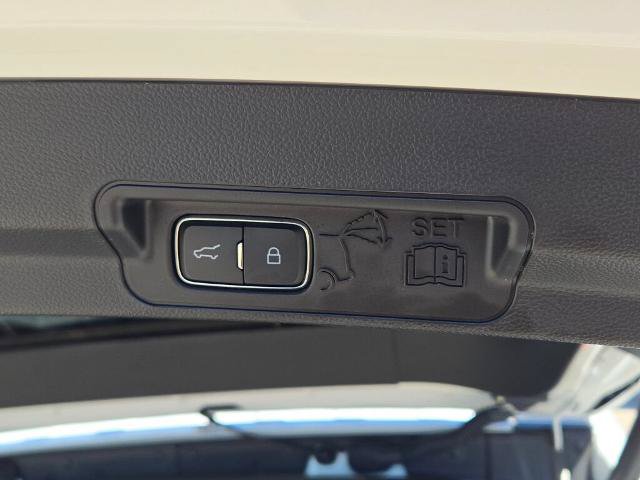 Certified 2023 Ford Explorer XLT AWD/4WD image 17